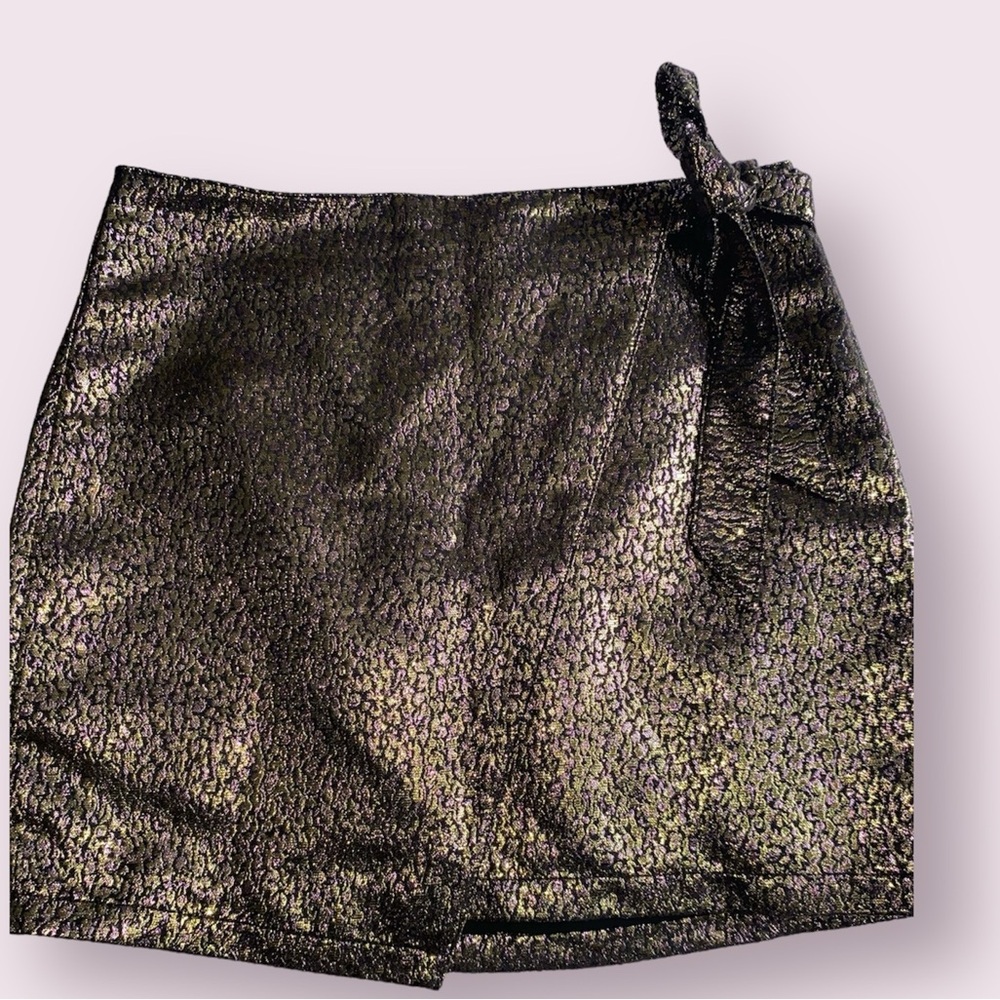 🆕 Express metallic faux wrap skirt | size 6
